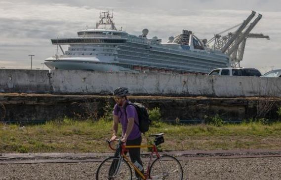 美國加州官方希望“至尊公主”號郵輪72小時內離港