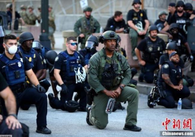 美國又一非裔男子死于警方執(zhí)法