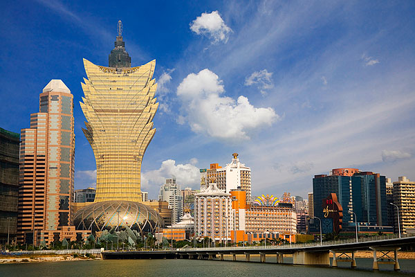 澳門特區(qū)政府與兩家銀行簽訂為期10年的新代理發(fā)鈔合同