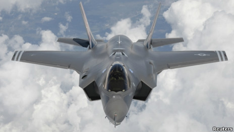 北約兩架戰(zhàn)機波羅的海上空緊急攔截4架俄軍機