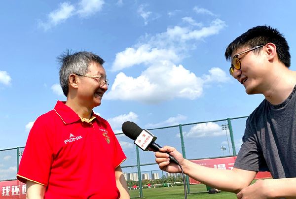 首次出征奧運(yùn)挺進(jìn)八強(qiáng) 黃建南盛贊中國(guó)女子橄欖球隊(duì)