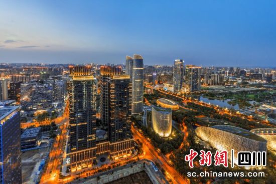 成都高新區(qū)向全球招商引智 未來五年推出3000億元產(chǎn)業(yè)基金