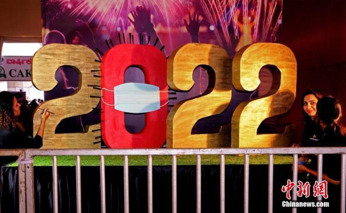 全球迎新年！煙花、表演、燈光秀，今年有何不同？