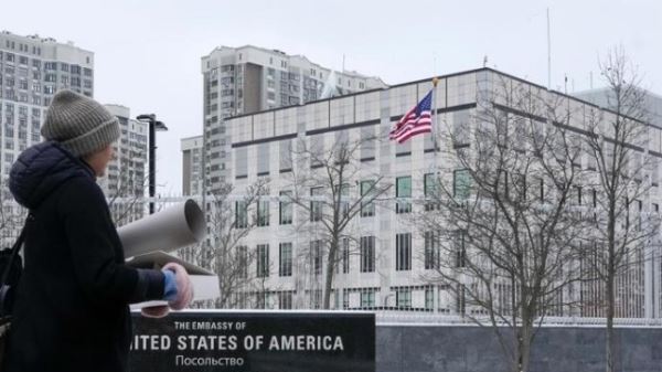 美國務(wù)院下令駐烏克蘭使館非緊急工作人員全部撤離