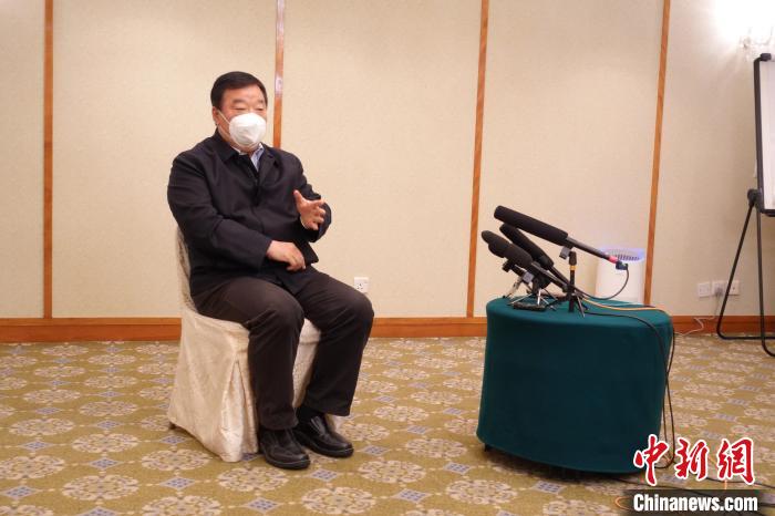 梁萬年：香港疫情指數(shù)式上升勢頭得到明顯遏制