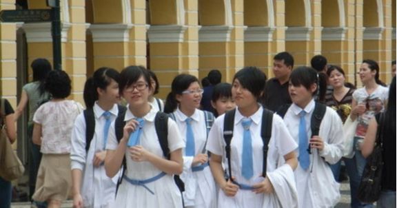 有人利用學(xué)生帶“水貨” 澳門教青局吁家長(zhǎng)及學(xué)生提高警覺(jué)