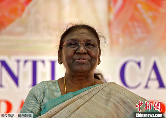 印度新總統(tǒng)宣誓就職