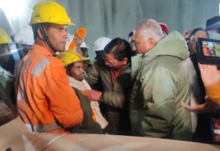 印度北部隧道坍塌第17天，41名被困工人全部獲救