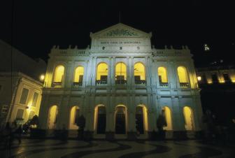 澳門舉行國際幻彩大巡游活動