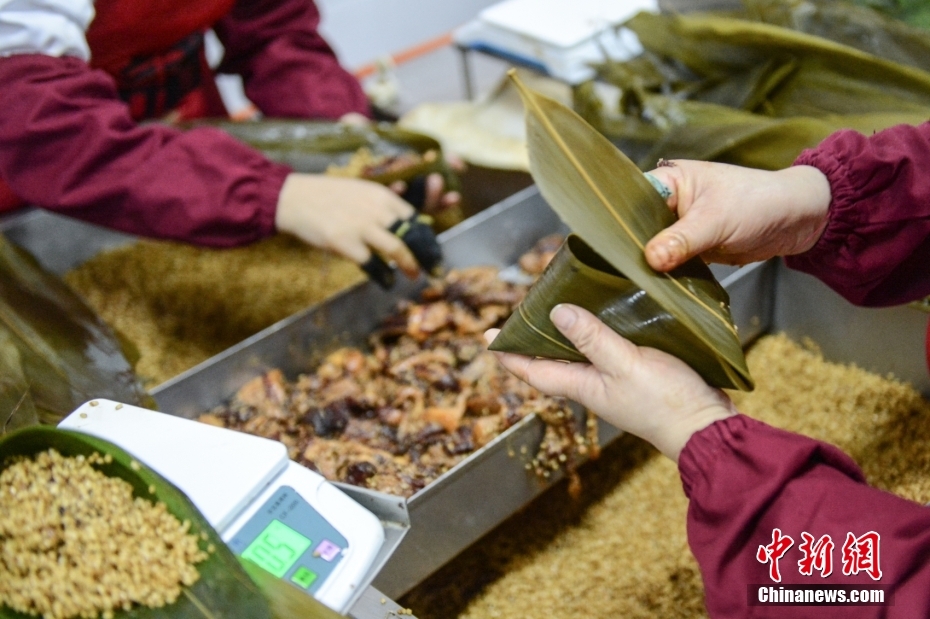 中國(guó)各地組織多樣活動(dòng)迎端午