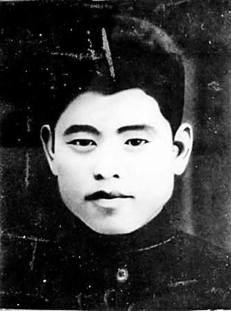 韓增豐：“敵人怕他韓猛子，他為人民建奇功”