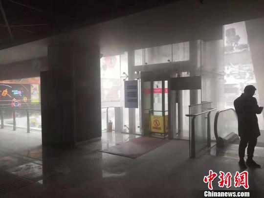 圖為：事故現(xiàn)場?！垏[濤 攝