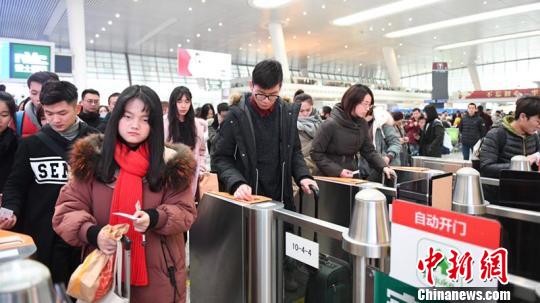 圖為杭州東站。　張煜歡 攝