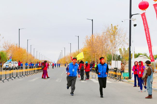 2019海外華文媒體走進(jìn)正藍(lán)旗