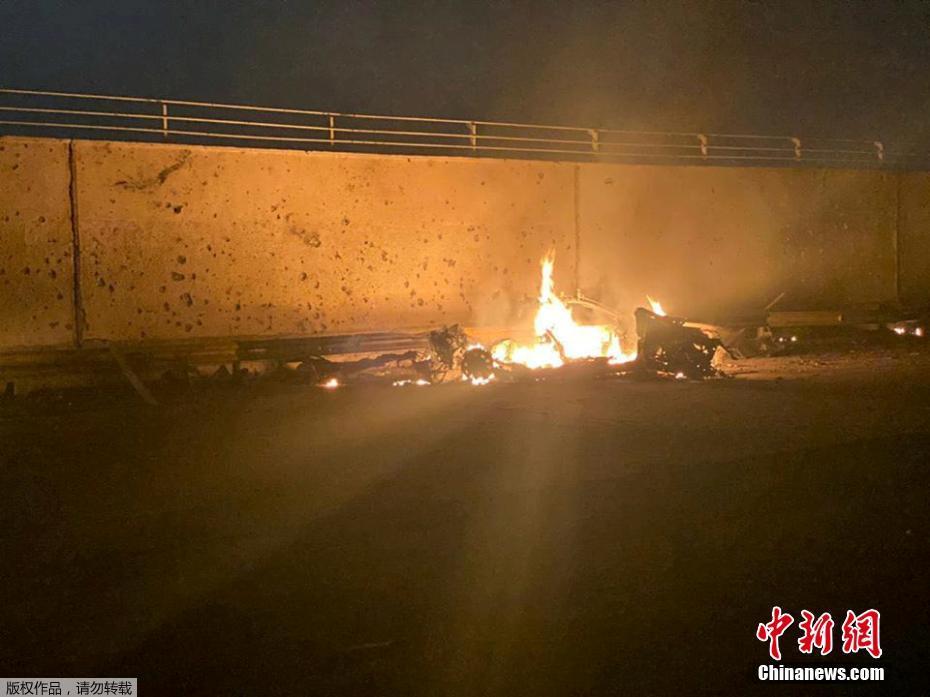 伊拉克巴格達(dá)機(jī)場(chǎng)遭美軍空襲