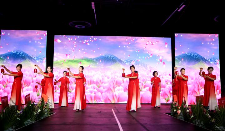 全非洲華人婦女聯(lián)合總會隆重舉辦第七屆理監(jiān)事會就職典禮 全非洲華人婦女聯(lián)合總會隆重舉辦第七屆理監(jiān)事會就職典禮