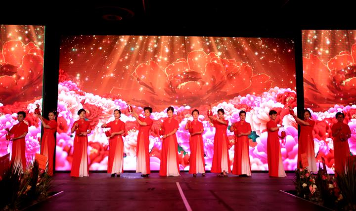 全非洲華人婦女聯(lián)合總會隆重舉辦第七屆理監(jiān)事會就職典禮 全非洲華人婦女聯(lián)合總會隆重舉辦第七屆理監(jiān)事會就職典禮