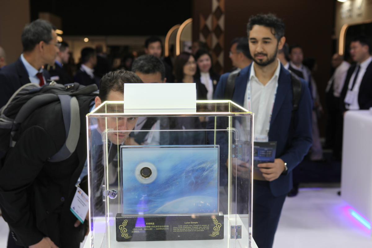 嫦娥六號月球背面樣品亮相國際宇航大會