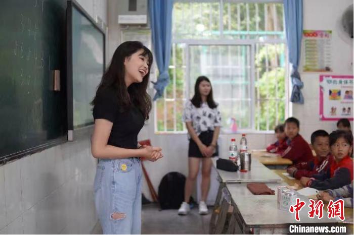 澳門青年內(nèi)地“求學(xué)記”：愿做代言人記錄祖國變遷