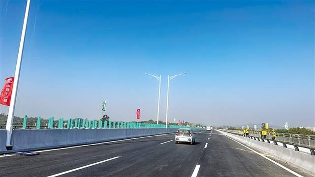 擦亮“中國油畫先行地”藝術(shù)成色