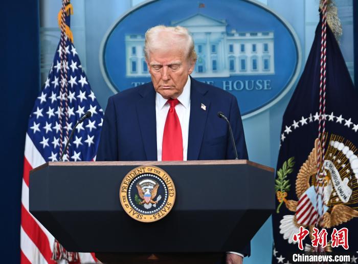 特朗普：華盛頓客機(jī)與軍用直升機(jī)相撞事故無人生還