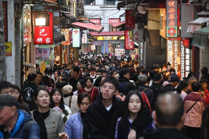 今年首月逾364萬旅客入境澳門 同比增兩成七