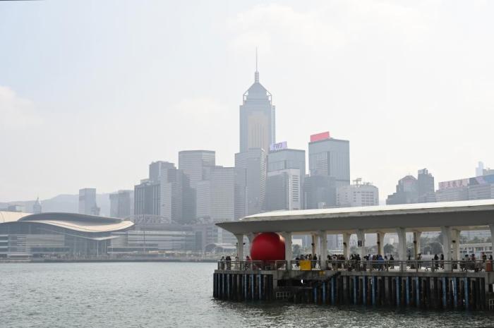 直面關(guān)稅挑戰(zhàn) 香港工商界沉著應(yīng)變