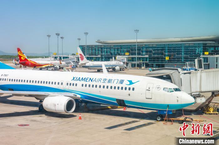 長三角迎來“五一”假期首波出行大客流