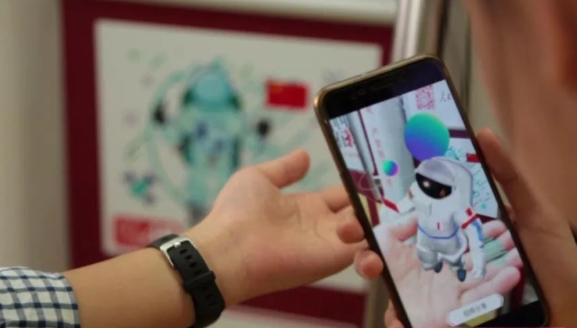 中西銀齡書(shū)院為澳門(mén)長(zhǎng)者開(kāi)辦手機(jī)創(chuàng)作課程