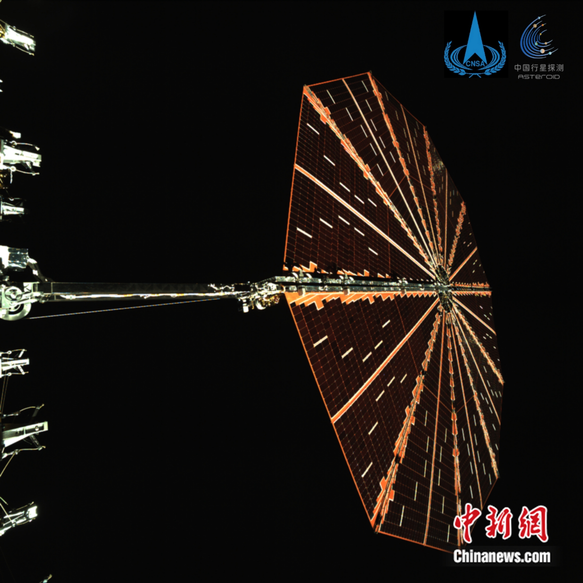 天問(wèn)二號(hào)探測(cè)器在軌飛行正常 圓形柔性太陽(yáng)翼展開(kāi)圖片發(fā)布