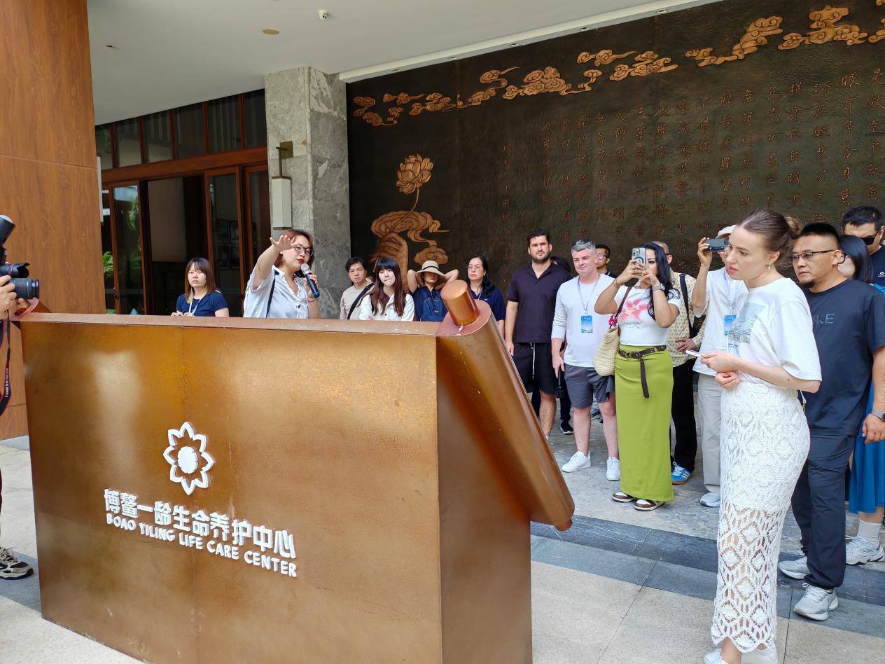 海外華媒體驗(yàn)中國(guó)“醫(yī)療特區(qū)”創(chuàng)新實(shí)踐——粵港澳頭條