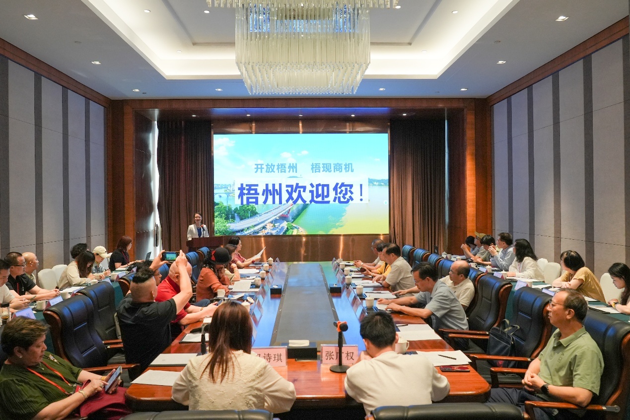 海外華文媒體到訪廣西梧州 “千年古郡”茶旅融合引關(guān)注