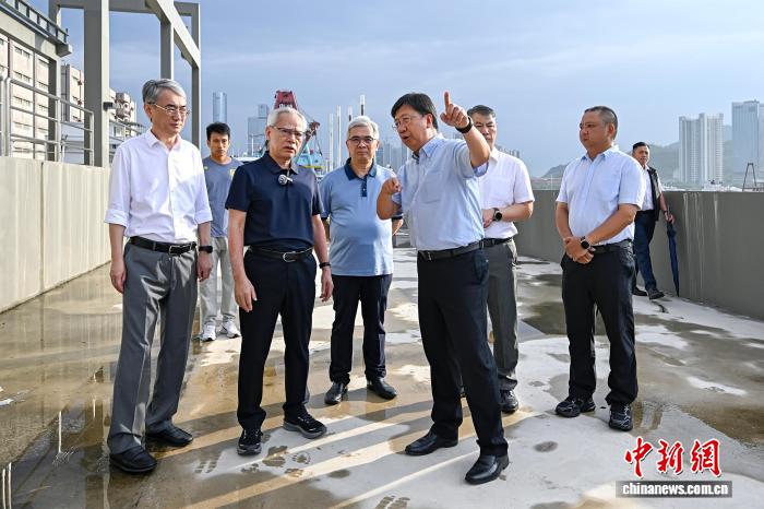 臺(tái)風(fēng)“韋帕”逼近 澳門“三號(hào)風(fēng)球”生效