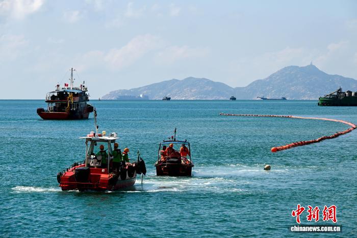 香港特區(qū)政府舉行海上污染事故聯(lián)合演習(xí)