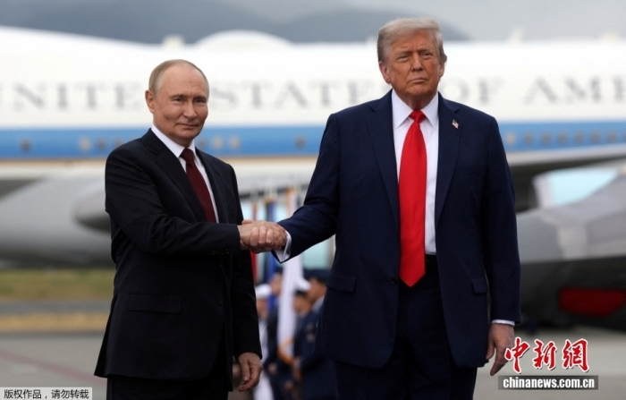 俄總統(tǒng)代表：“普特會”沒取消 可能“晚點兒見”